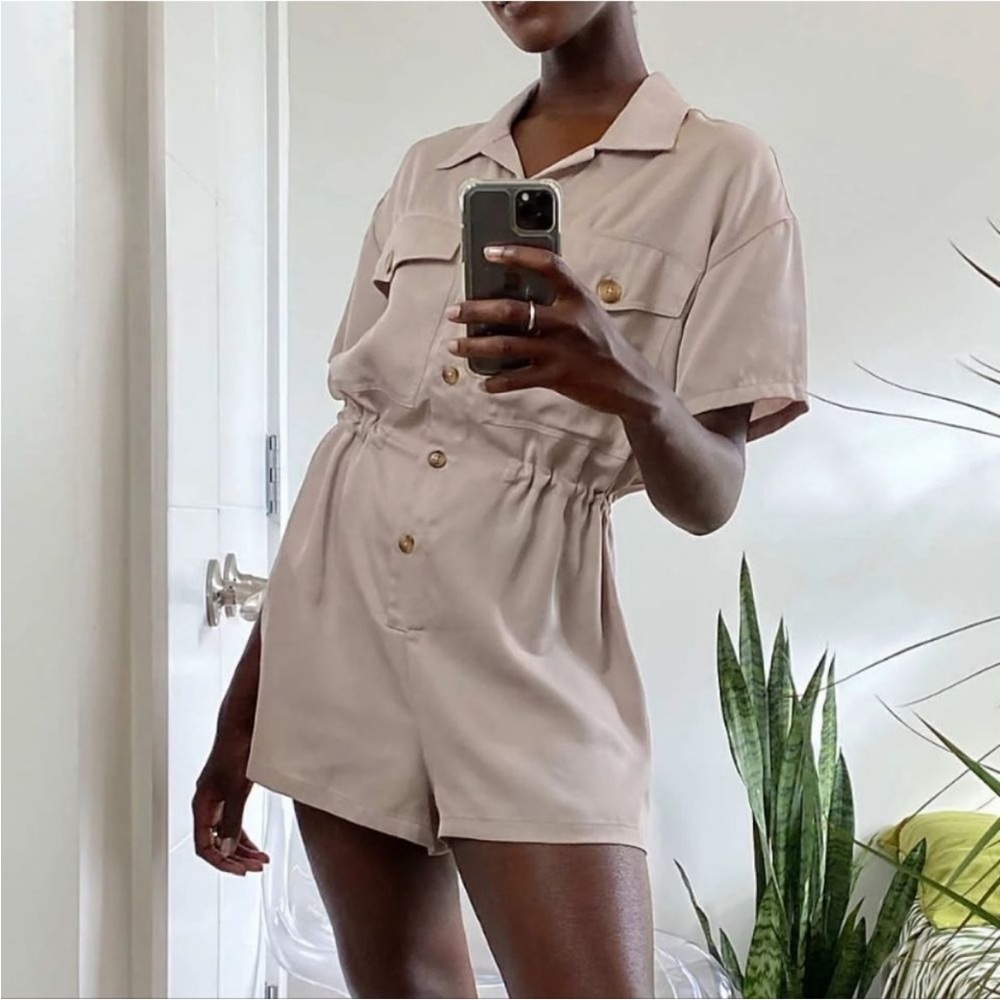 Rita Row Camelia Jumpsuit Romper‎ Sz S Tencel Button Down Flap Pockets Beige